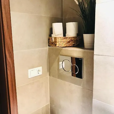 Downtown Privilege With In-room Coffee & Tea
