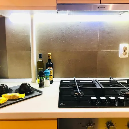 Downtown Privilege With In-room Coffee & Tea * Bucharest